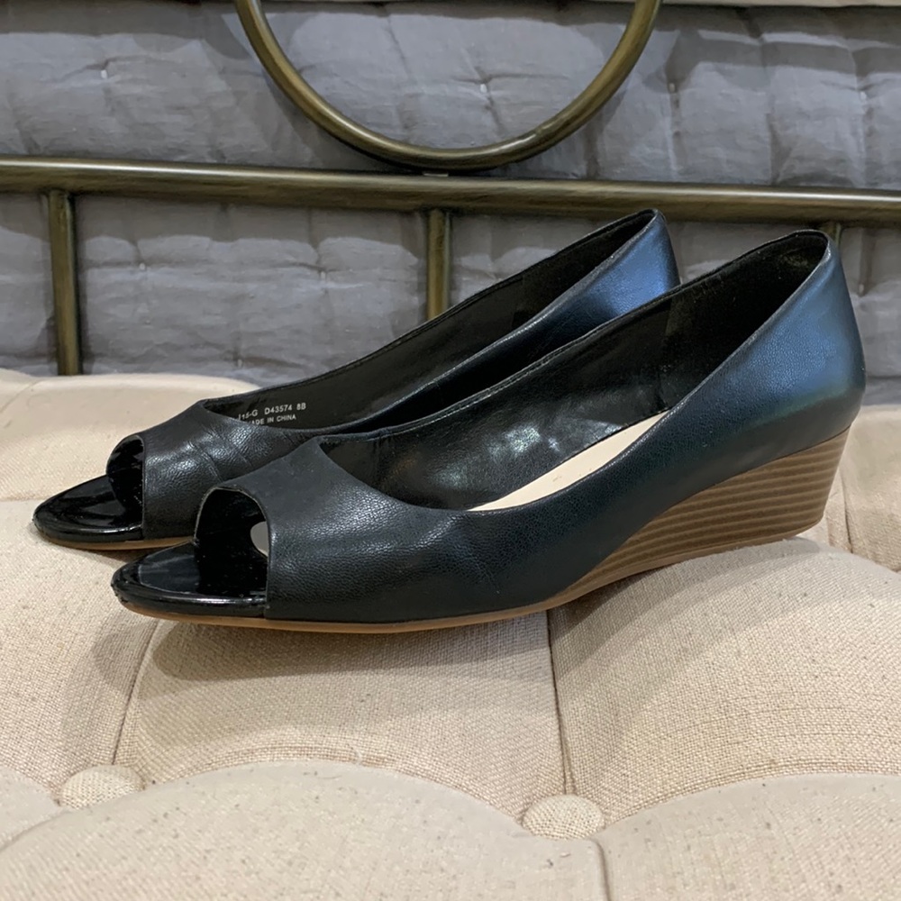 EUC Cole Haan Black wedges - size 8B